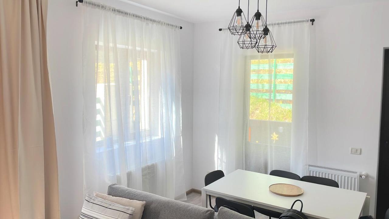 Cosy&Minimalistic Apartments - Haret Building Синая Екстериор снимка
