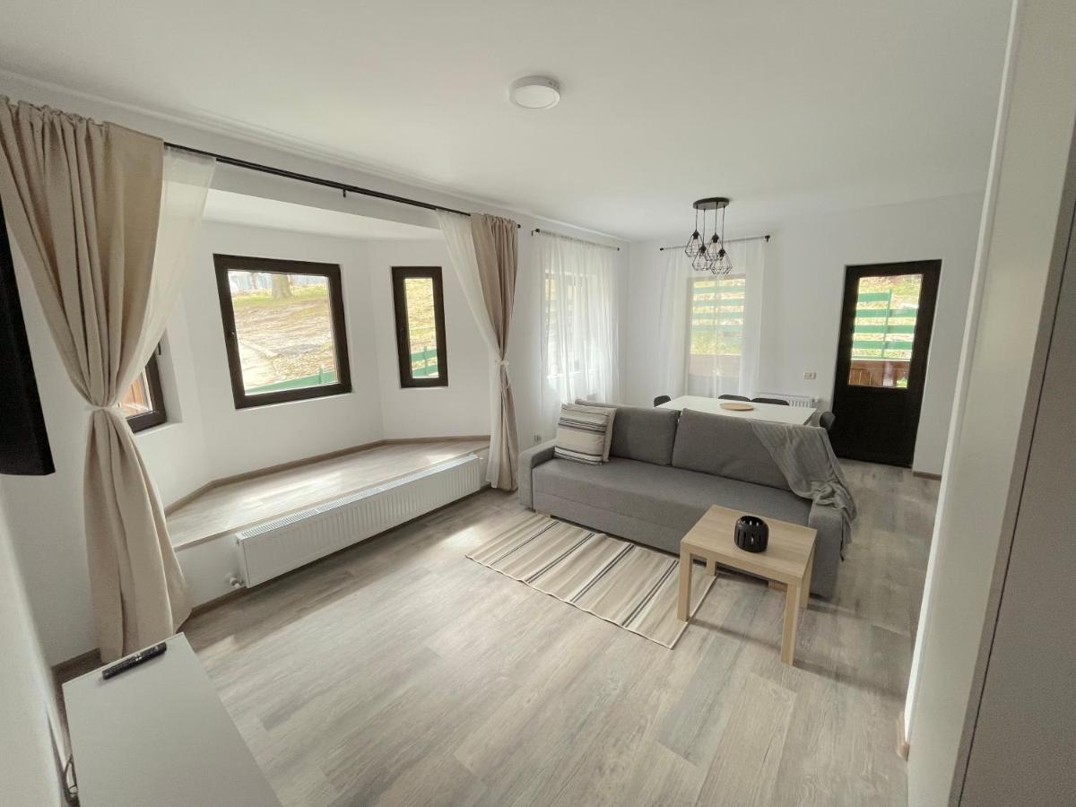 Cosy&Minimalistic Apartments - Haret Building Синая Екстериор снимка